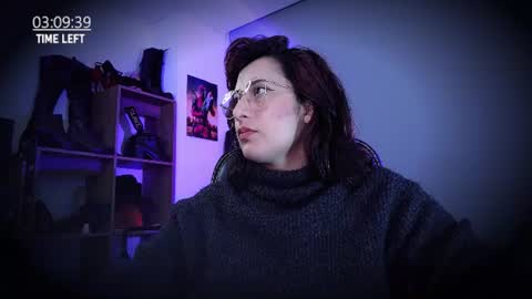 Snapshot of scarlett_sen chatting on July 2026 01:21:02 PM Mistress Scarlett online show from July 2026 01:21:02 PM