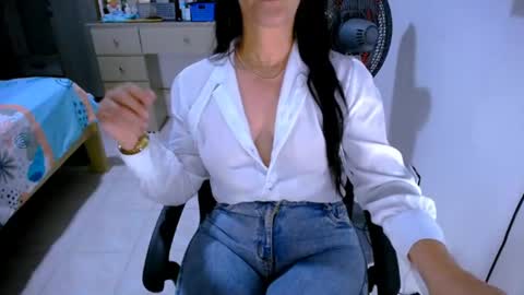 Snapshot of scarlett_sex2 chatting on June 2026 05:28:01 PM scarlet online show from June 2026 05:28:01 PM