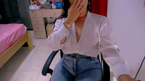 Snapshot of scarlett_sex2 chatting on June 2026 07:37:01 PM scarlet online show from June 2026 07:37:01 PM