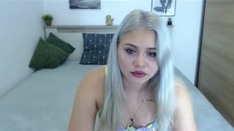 Hi there guys  My pleasure in your hands  pvt is open online show from September 2025 04:34:02 PM