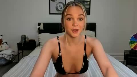 Scarlett online show from March 2026 09:05:01 PM