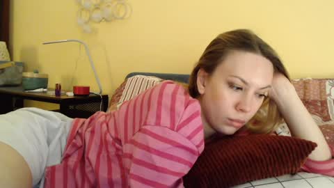 Snapshot of scarlettford chatting on February 2025 03:41:02 PM Scarlett online show from February 2025 03:41:02 PM