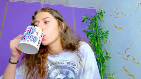 Snapshot of scarlettjones_x chatting on September 2025 02:16:01 AM Scarlet online show from September 2025 02:16:01 AM