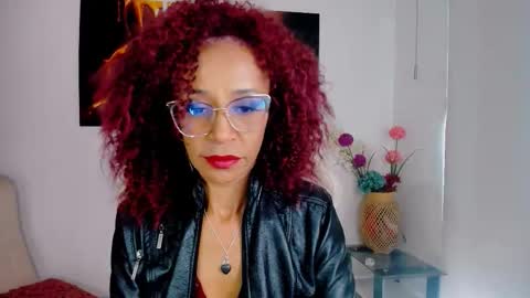 Scarlett online show from October 2025 09:37:02 PM