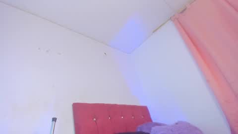 chloe online show from March 2025 07:01:02 AM