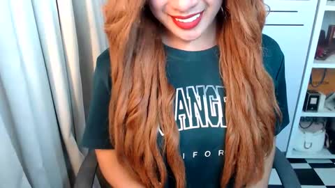 Queen Scarlet online show from February 2026 03:00:01 PM