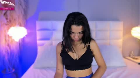 Scarrlethx online show from May 2026 07:19:02 PM