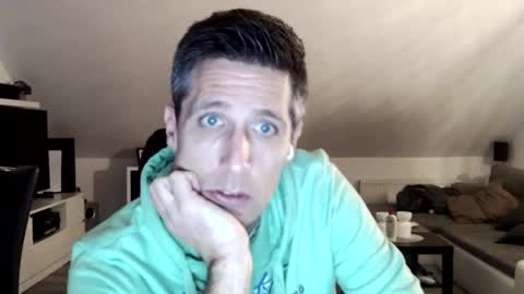 Snapshot of schnuckigeil chatting on December 2024 03:47:01 PM Dildomen online show from December 2024 03:47:01 PM