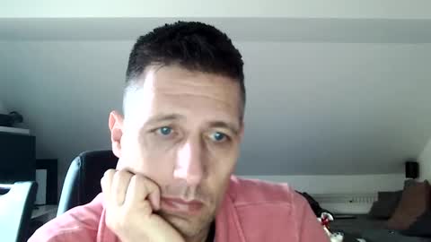 Snapshot of schnuckigeil chatting on February 2025 02:57:01 PM Dildomen online show from February 2025 02:57:01 PM