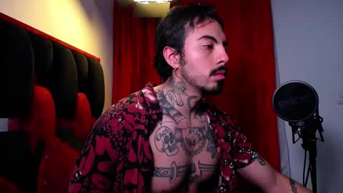 Snapshot of scockpion_ chatting on May 2026 03:24:02 AM Alejandro help me to reach 200 thumps up online show from May 2026 03:24:02 AM