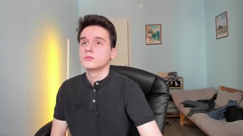 Snapshot of scooby_r chatting on February 2025 12:26:02 PM Thomas brunette and Alex blond online show from February 2025 12:26:02 PM