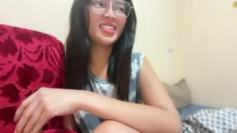 Snapshot of scorpio_babe chatting on June 2026 02:43:01 PM KEAN online show from June 2026 02:43:01 PM