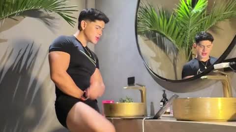 Andrew Flintt online show from April 2026 11:28:01 PM