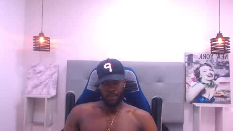 Snapshot of scottdamar chatting on November 2025 11:48:01 PM Damar online show from November 2025 11:48:01 PM