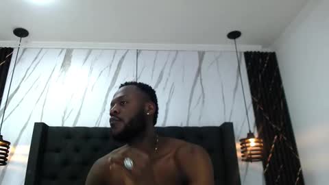 Snapshot of scottdamar chatting on November 2025 07:19:02 PM Damar online show from November 2025 07:19:02 PM