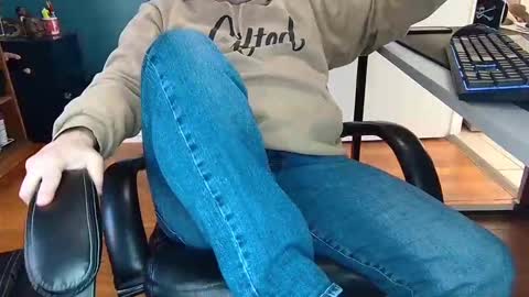 Dadbodtactics online show from November 2025 04:42:01 PM