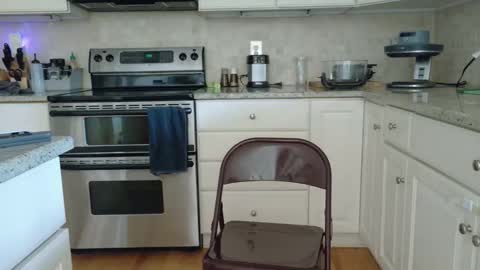Snapshot of scout_has_fun chatting on April 2026 01:45:01 PM Scout has fun online show from April 2026 01:45:01 PM