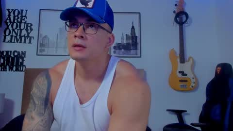 Sean Carrera online show from November 2025 04:28:01 PM