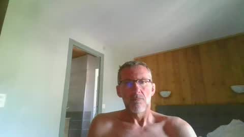 Snapshot of seb846894 chatting on June 2026 03:25:02 PM seb846894 online show from June 2026 03:25:02 PM