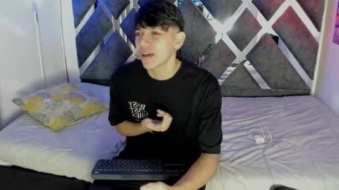 Snapshot of sebas_pretty7 chatting on December 2025 12:25:01 PM sebas_pretty7 online show from December 2025 12:25:01 PM