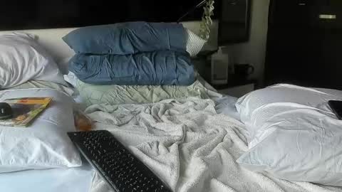 Snapshot of sebastiam_blake chatting on May 2026 09:00:02 PM sebastiam_blake online show from May 2026 09:00:02 PM
