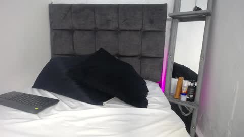 sebastian n alinson online show from December 2024 06:11:02 AM