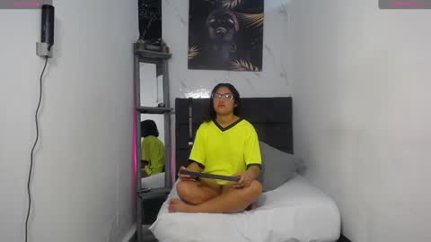 sebastian n alinson online show from January 2025 03:22:01 PM