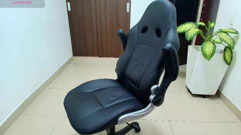 juan  sebastian online show from November 2025 01:00:02 PM