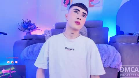     .  INDEPENDENT MODEL online show from April 2026 04:49:02 AM