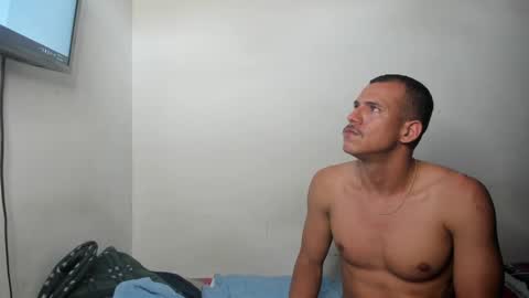 Snapshot of sebastianp13 chatting on December 2024 04:35:02 PM sebatian palacios online show from December 2024 04:35:02 PM