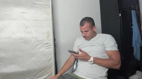 Snapshot of sebastianp13 chatting on January 2025 04:52:01 AM sebatian palacios online show from January 2025 04:52:01 AM