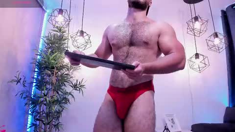 Instagram jeanpaulfit  online show from February 2025 09:06:01 PM