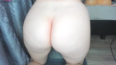 Daniela  online show from October 2025 11:19:01 AM