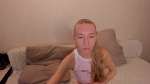 Amanda and  pair in a real life we love each other but can play with you online show from October 2025 06:54:01 AM