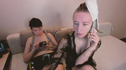 Snapshot of secret_dreams_ chatting on May 2026 10:21:02 AM Amanda and pair in a real life we love each other but can play with you online show from May 2026 10:21:02 AM