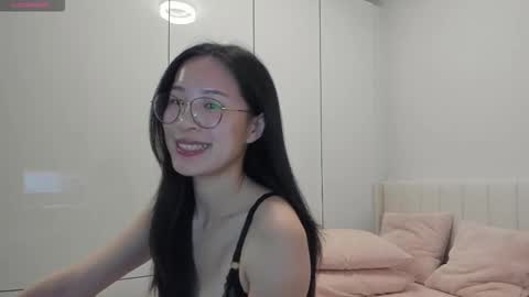 Angela online show from November 2025 12:56:01 AM