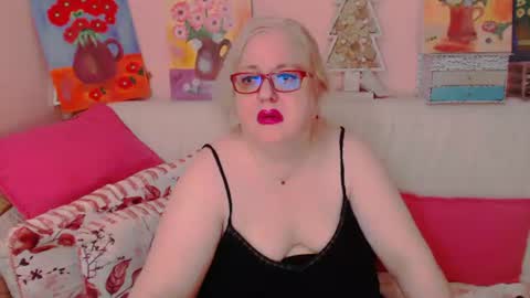 Snapshot of secretloverbbw chatting on June 2026 08:02:01 PM Alice online show from June 2026 08:02:01 PM
