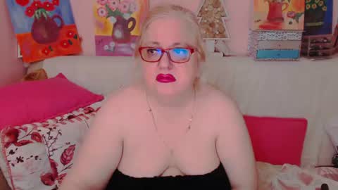 Snapshot of secretloverbbw chatting on July 2026 07:07:01 PM Alice online show from July 2026 07:07:01 PM