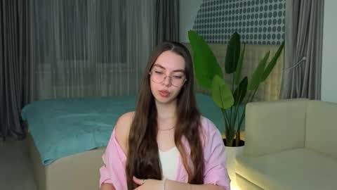 Snapshot of seductique chatting on December 2025 04:11:01 PM Mia online show from December 2025 04:11:01 PM