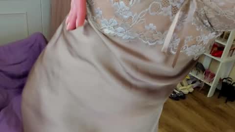 seductive_foxy_ online show from April 2026 02:44:02 AM