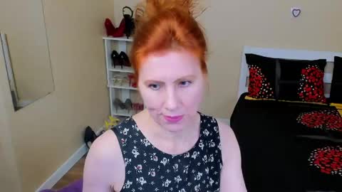 Snapshot of seductive_foxy_ chatting on April 2026 11:57:01 AM seductive_foxy_ online show from April 2026 11:57:01 AM