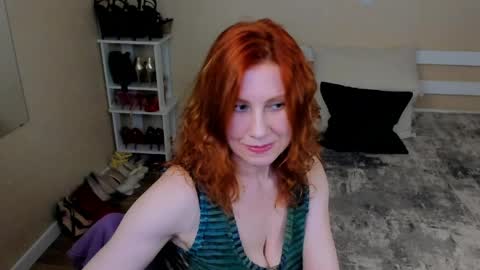 Snapshot of seductive_foxy_ chatting on May 2026 06:24:02 PM seductive_foxy_ online show from May 2026 06:24:02 PM