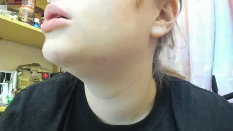 Snapshot of seductive_she_wolf chatting on May 2026 01:25:02 AM seductive_she_wolf online show from May 2026 01:25:02 AM