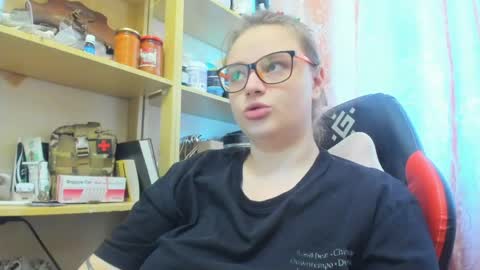 Snapshot of seductive_she_wolf chatting on June 2026 03:09:02 AM seductive_she_wolf online show from June 2026 03:09:02 AM