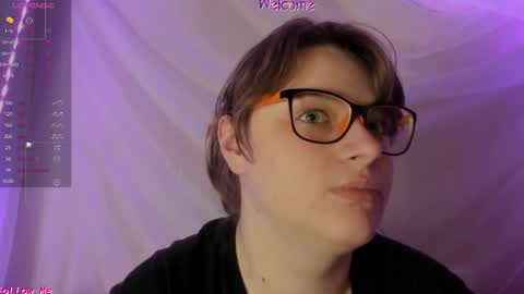 Snapshot of seductive_she_wolf chatting on June 2026 03:28:02 PM seductive_she_wolf online show from June 2026 03:28:02 PM