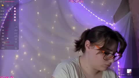 Snapshot of seductive_she_wolf chatting on June 2026 06:52:02 AM seductive_she_wolf online show from June 2026 06:52:02 AM