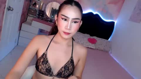 Vanessa online show from May 2026 12:18:01 AM