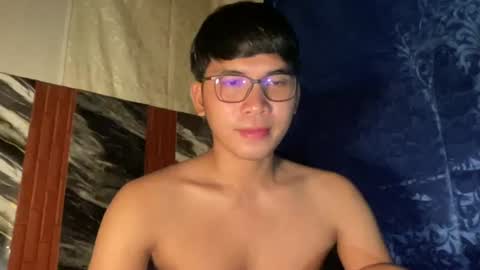 Snapshot of seductive_william chatting on June 2026 03:20:02 PM William online show from June 2026 03:20:02 PM