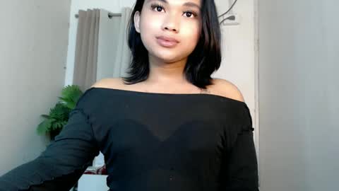 Snapshot of seductivedeluxe69 chatting on May 2026 06:06:01 PM Deluxe online show from May 2026 06:06:01 PM