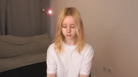 See Its honey bunny  im Lana online show from June 2026 04:22:01 PM